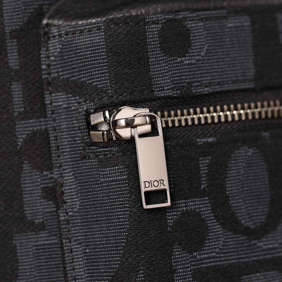 Shebag 2024 new replica: Dior RIDER backpack (2024 Week 2)-בעסטער קוואַליטעט שווינדל לוי ווויטטאָן באַג אָנליין קראָם, רעפּליקע דיזיינער זעקל רו