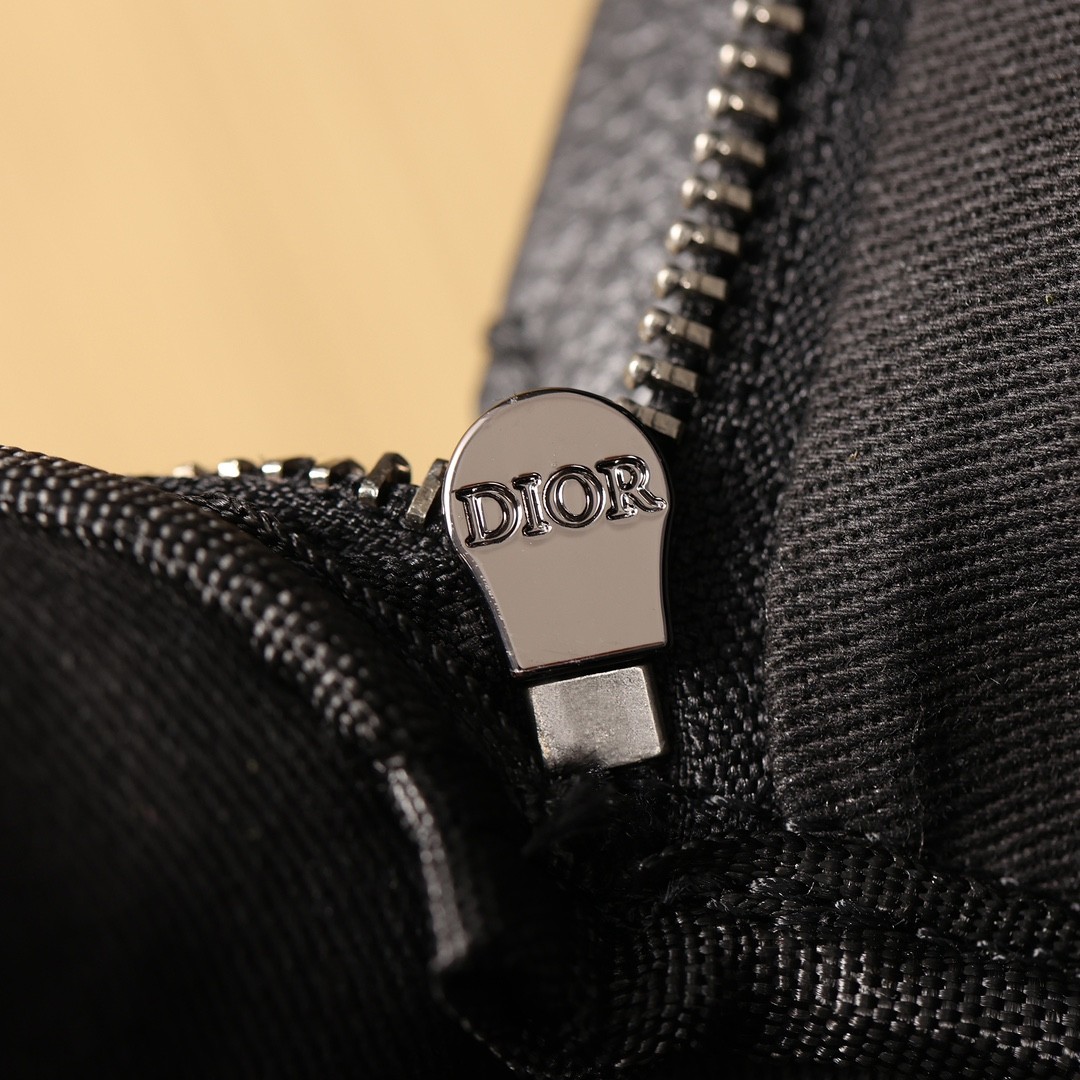 Shebag 2024 new replica: Dior RIDER backpack (2024 Week 2)-בעסטער קוואַליטעט שווינדל לוי ווויטטאָן באַג אָנליין קראָם, רעפּליקע דיזיינער זעקל רו