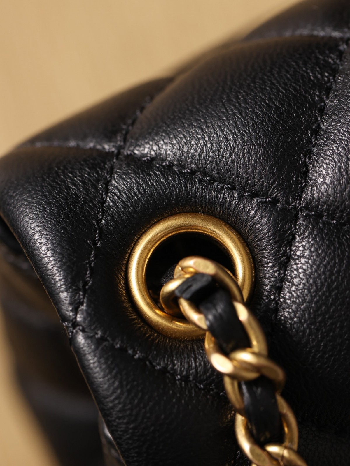 Shebag is serious to the Mini Classic flap bag with gold ball this time！（2024 Week 3）-最好的質量假路易威登包網上商店，複製設計師包 ru