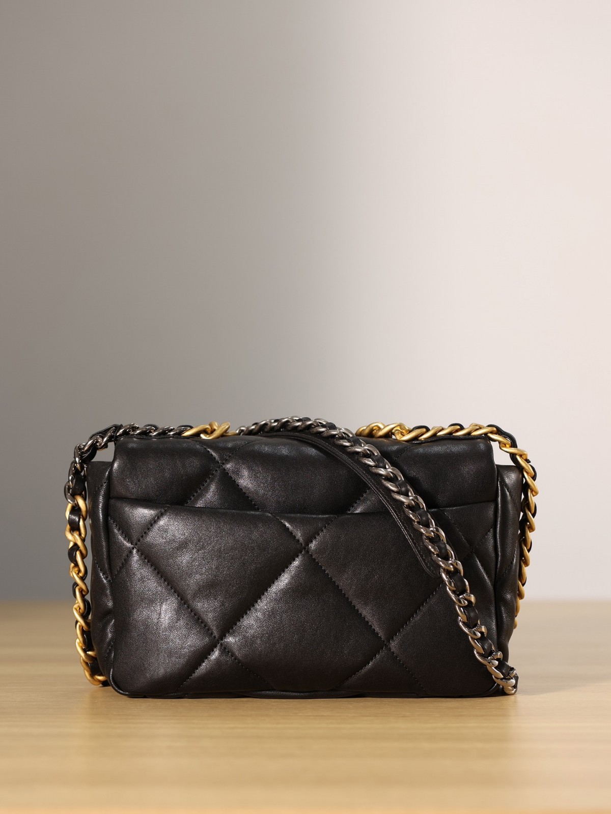 How good quality is a Shebag Chanel 19 bag? (2024 Week 3)-Интернет-магазин поддельной сумки Louis Vuitton лучшего качества, копия дизайнерской сумки ru
