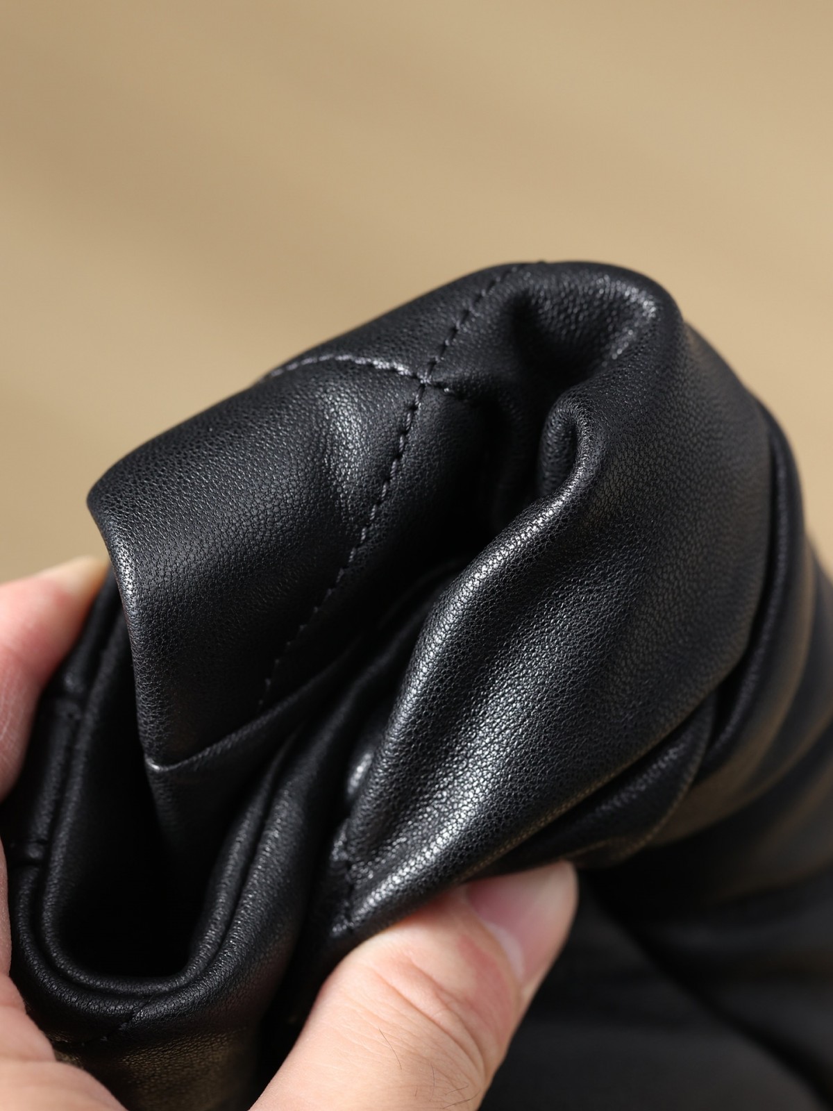 How good quality is a Shebag Chanel 19 bag? (2024 Week 3)-Best Quality Fake designer Bag Review, Replica designer bag ru