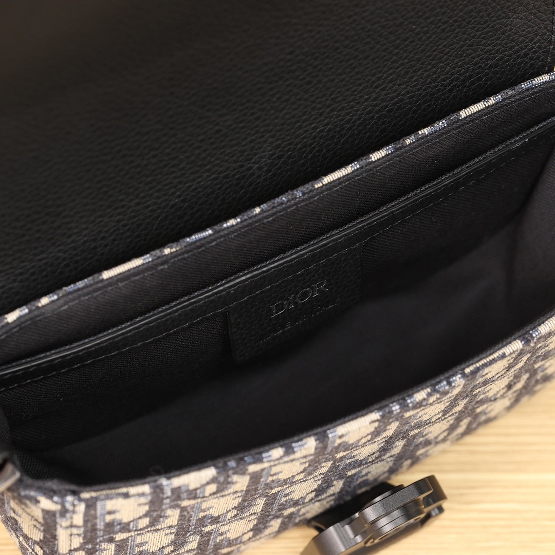 How good quality is Shebag New Dior Saddle bag?(2024 Week 5)-Labākās kvalitātes viltotās Louis Vuitton somas tiešsaistes veikals, dizaineru somas kopija ru