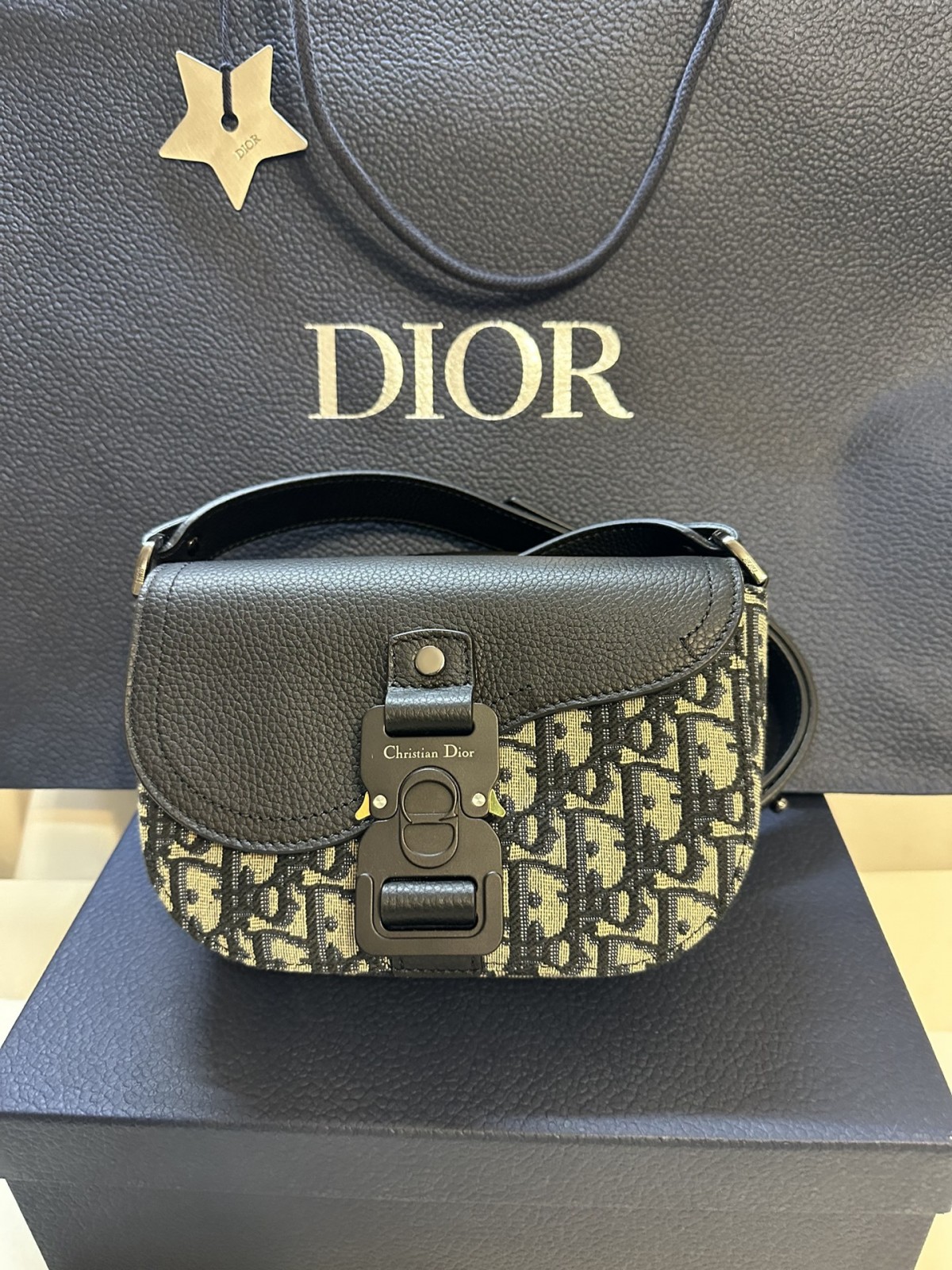 How good quality is Shebag New Dior Saddle bag?(2024 Week 5)-Toko Online Tas Louis Vuitton Palsu Kualitas Terbaik, Tas desainer replika ru
