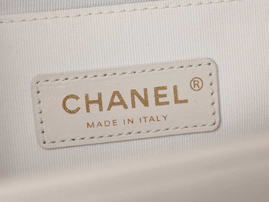 How great quality is a Shebag Chanel Le Boy bag of Caviar leather （2024 Week 6）-Magazin online de geanți Louis Vuitton fals de cea mai bună calitate, geantă de designer replica ru