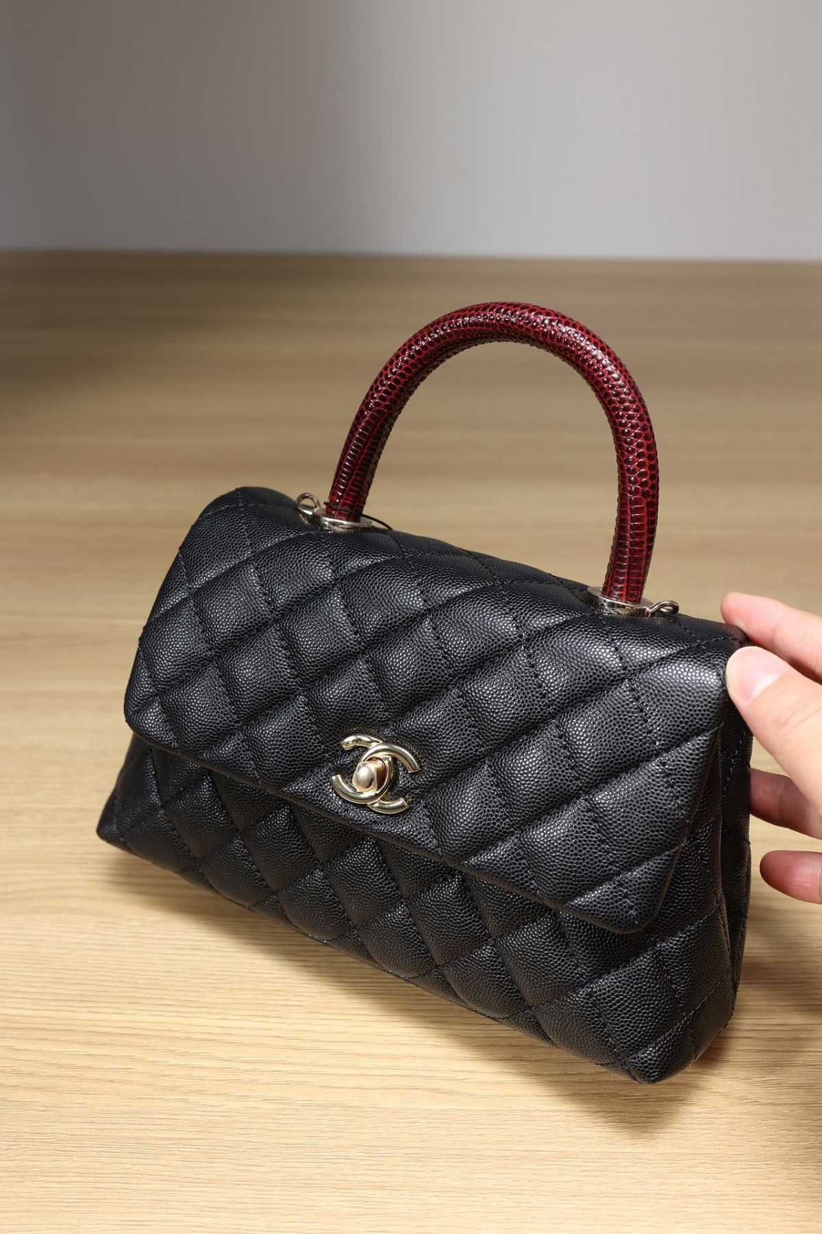 How great quality is a Shebag Chanel Coco Handle bag? (2024 Week 7)-L-Aħjar Kwalità Foloz Louis Vuitton Bag Online Store, Replica designer bag ru