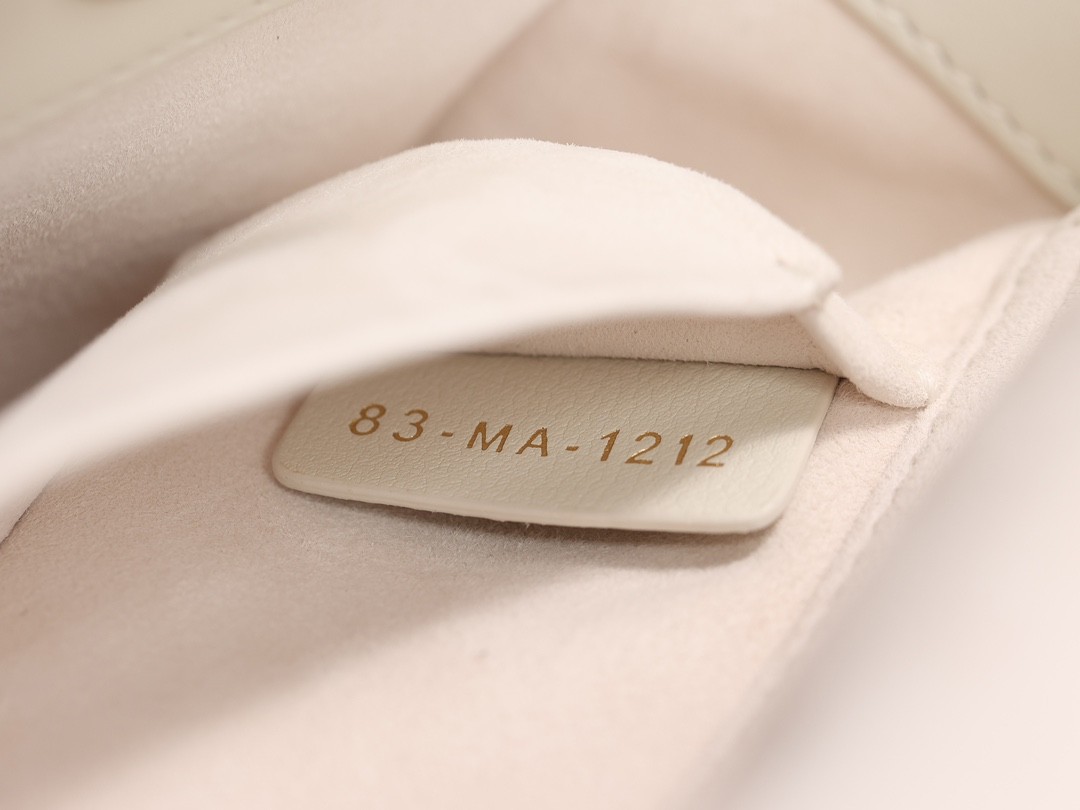 How good quality is Shebag Lady Dior D-Joy bag?（2024 Week 10）-Best Quality Fake designer Bag Review, Replica designer bag ru