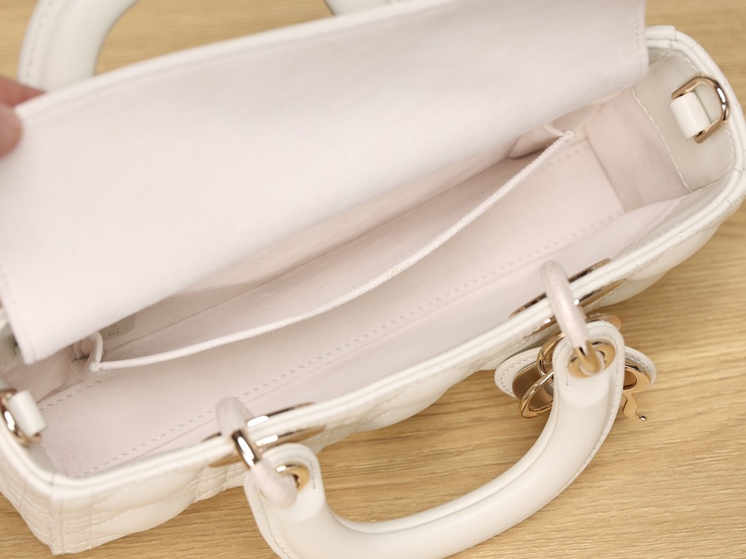 How good quality is Shebag Lady Dior D-Joy bag?（2024 Week 10）-Best Quality Fake designer Bag Review, Replica designer bag ru