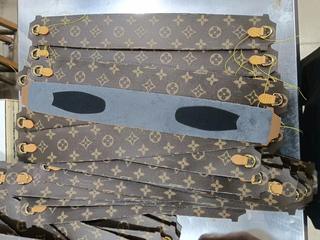 A Glance of Shebag workshop and warehouse for Louis Vuitton new WOC IVY bags of M81911（2024 Week 10）-Best Quality adịgboroja Louis vuitton akpa Online Store, oyiri mmebe akpa ru