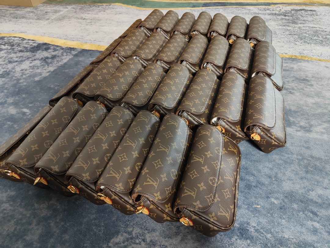 A Glance of Shebag workshop and warehouse for Louis Vuitton new WOC IVY bags of M81911（2024 Week 10）-Bescht Qualitéit Fake Louis Vuitton Bag Online Store, Replica Designer Bag ru