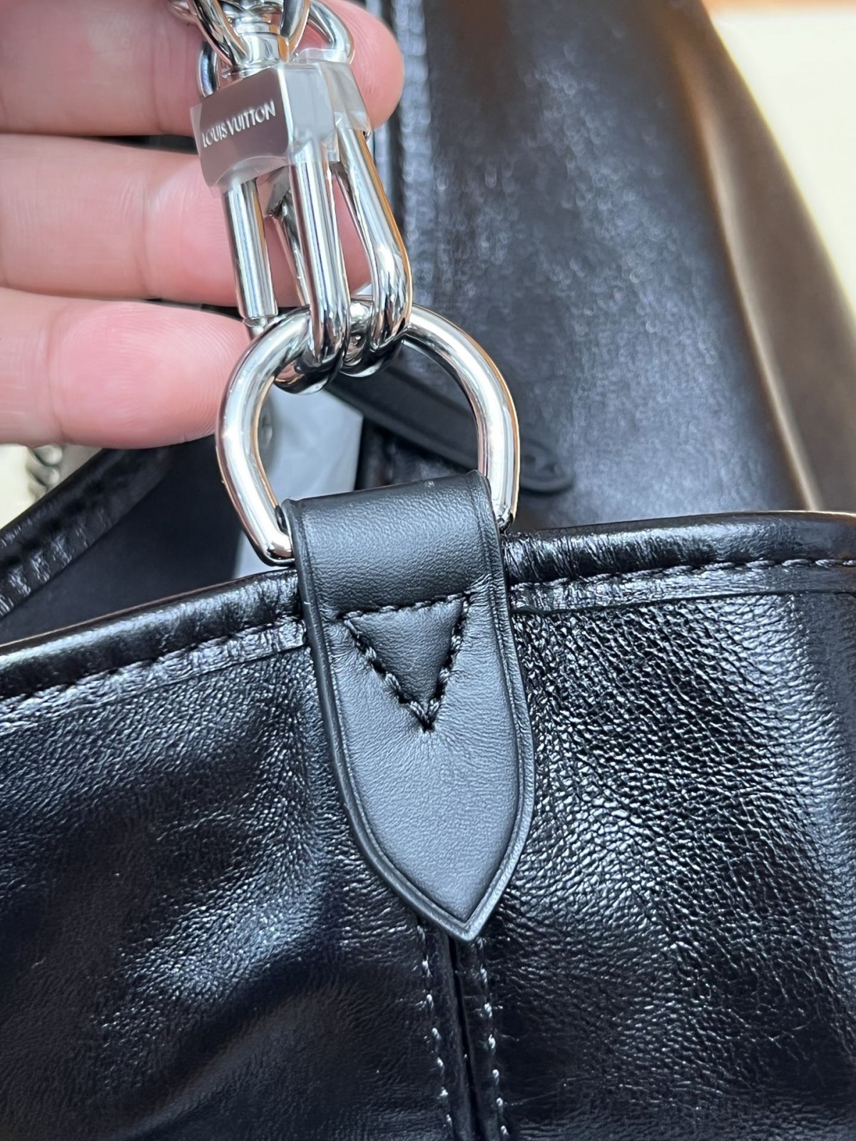 How good quality is a Shebag LV Carryall Cargo Dark with Lambskin？（2024 May Updated）-Best Quality Fake Louis Vuitton Bag Online Store, Replica designer bag ru