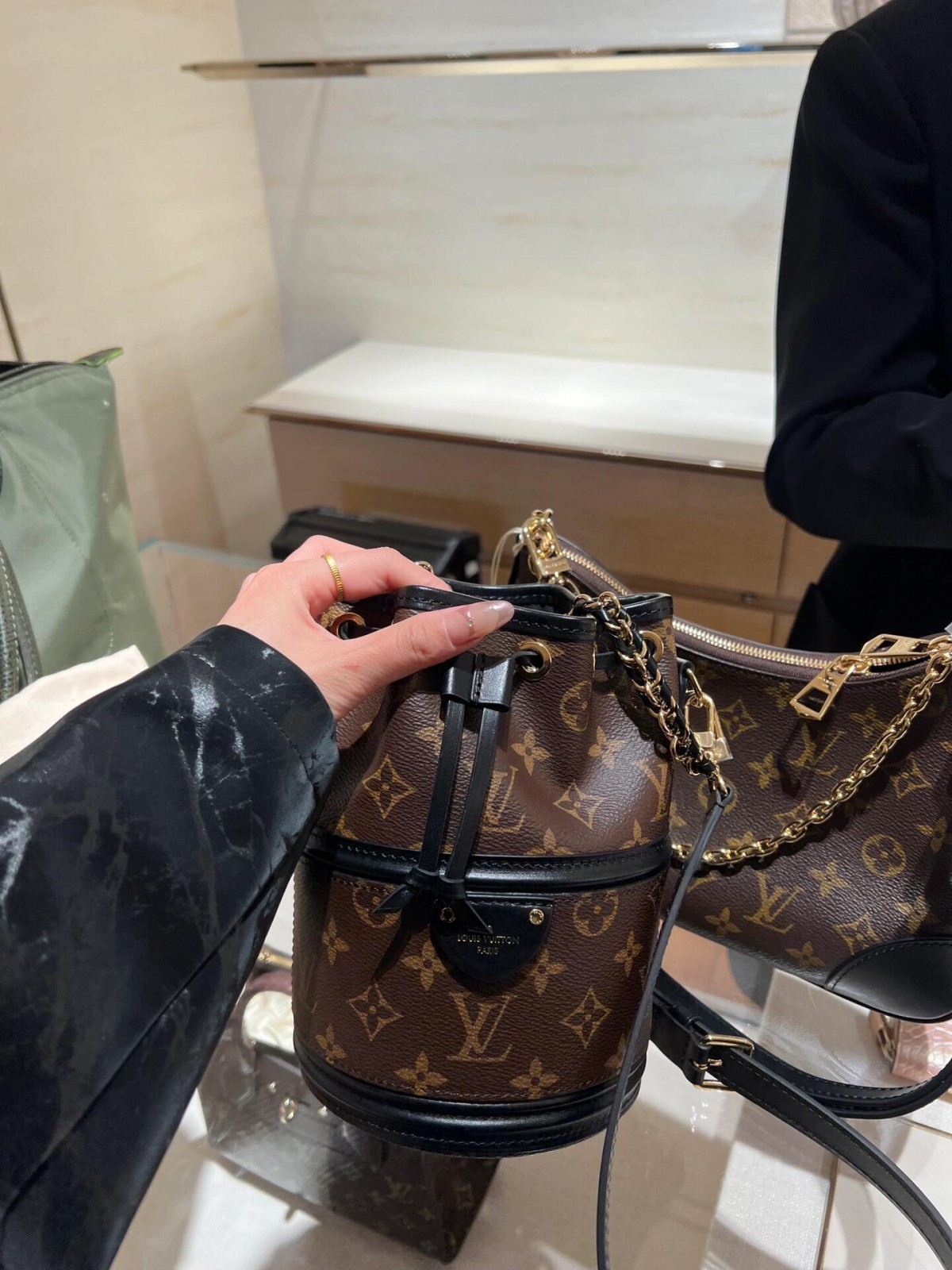 New findings！We goes to Louis Vuitton boutique（2024 June updated）-Legjobb minőségű hamis Louis Vuitton táska online áruház, replika designer táska ru