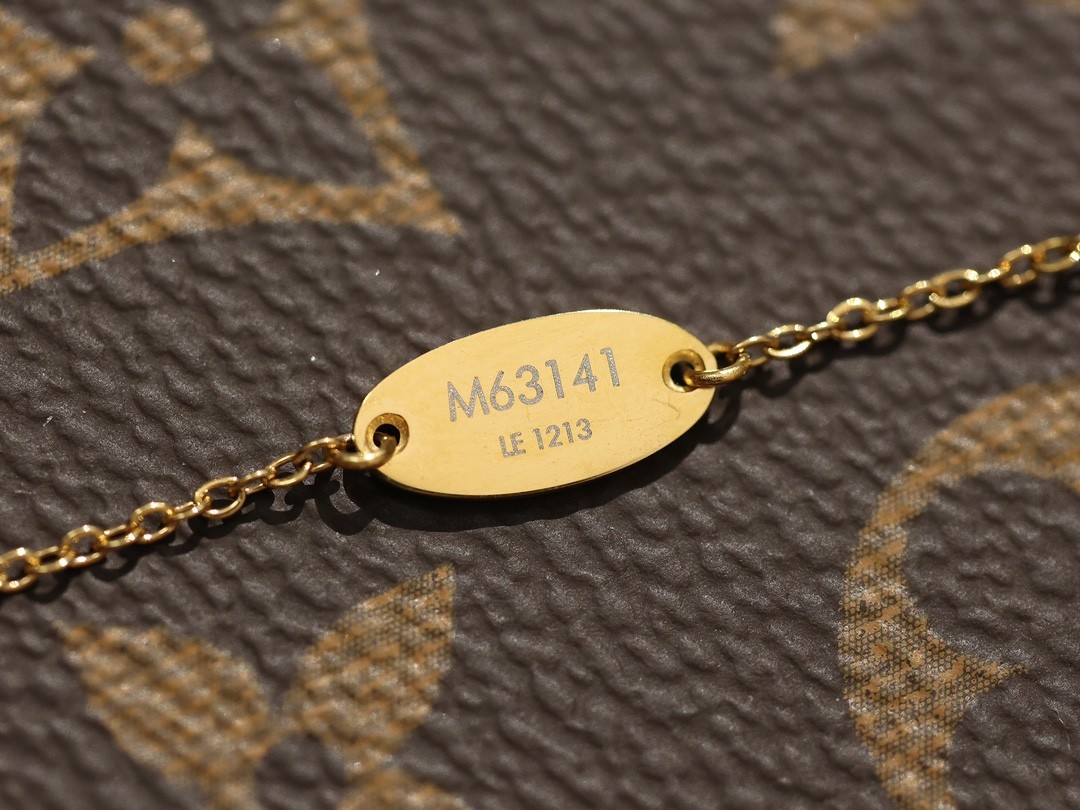 2024 Summer: Shebag M00599 LV PRECIOUS NANOGRAM necklace（2024 July updated）-Ti o dara ju Didara iro Louis Vuitton apo Online itaja, Ajọra onise apo ru