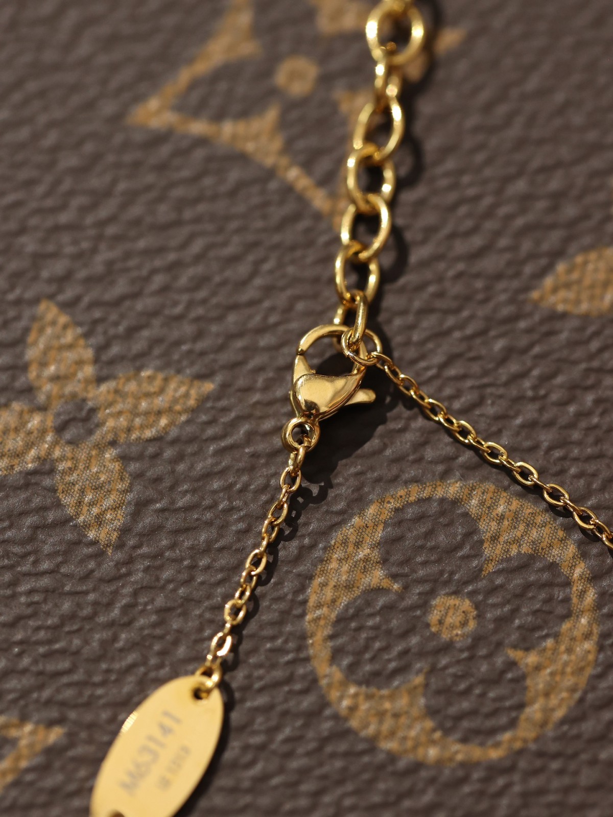 2024 Summer: Shebag M00599 LV PRECIOUS NANOGRAM necklace（2024 July updated）-最好的質量假路易威登包網上商店，複製設計師包 ru