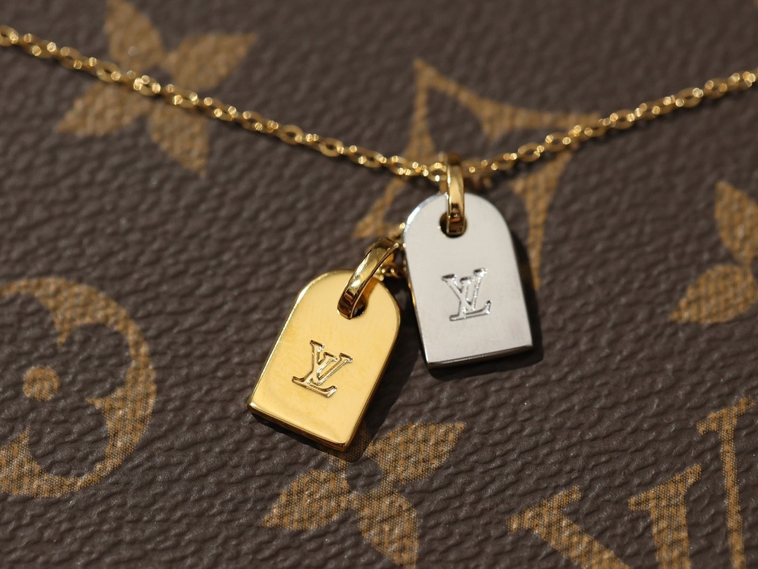 2024 Summer: Shebag M00599 LV PRECIOUS NANOGRAM necklace（2024 July updated）-Tayada ugu Fiican ee Louis Vuitton Boorsada Online Store, Bac naqshadeeye nuqul ah