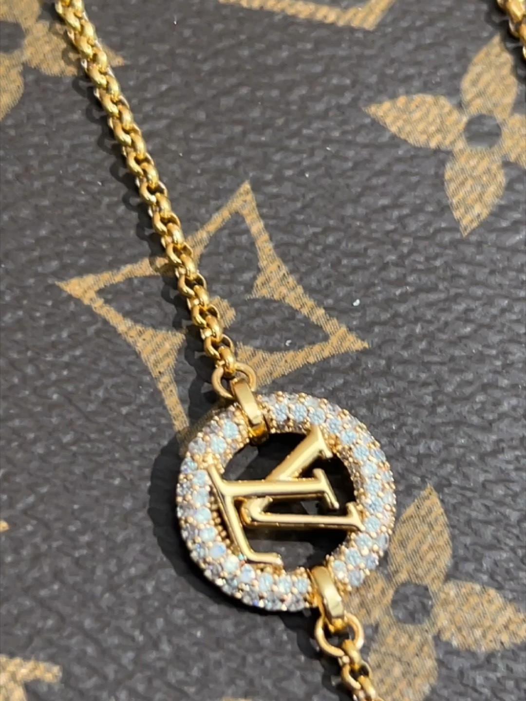 2024 Summer：Shebag M00759 LV LOUISE BY NIGHT necklace （2024 July updated）-Meilleure qualité de faux sac Louis Vuitton en ligne, réplique de sac de créateur ru