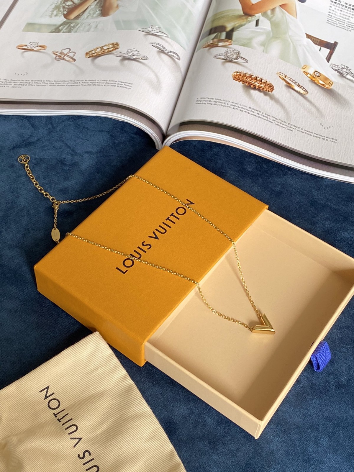 2024 Summer：Shebag Louis Vuitton M61083 ESSENTIAL V necklace gold （2024 July updated）-En İyi Kalite Sahte Louis Vuitton Çanta Online Mağazası, Çoğaltma tasarımcı çanta ru