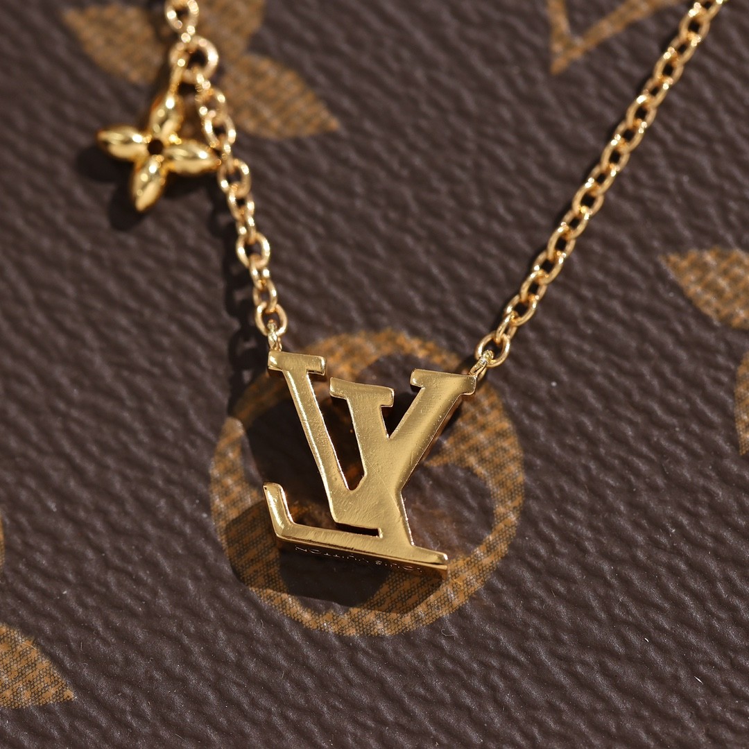 2024 Summer：Shebag M00596 LV Iconic necklace （2024 July updated）-Ti o dara ju Didara iro Louis Vuitton apo Online itaja, Ajọra onise apo ru