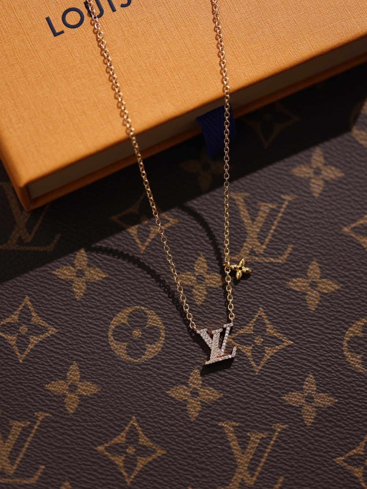 2024 Summer：Shebag M00596 LV Iconic necklace （2024 July updated）-最高品質の偽のルイヴィトンバッグオンラインストア、レプリカデザイナーバッグru