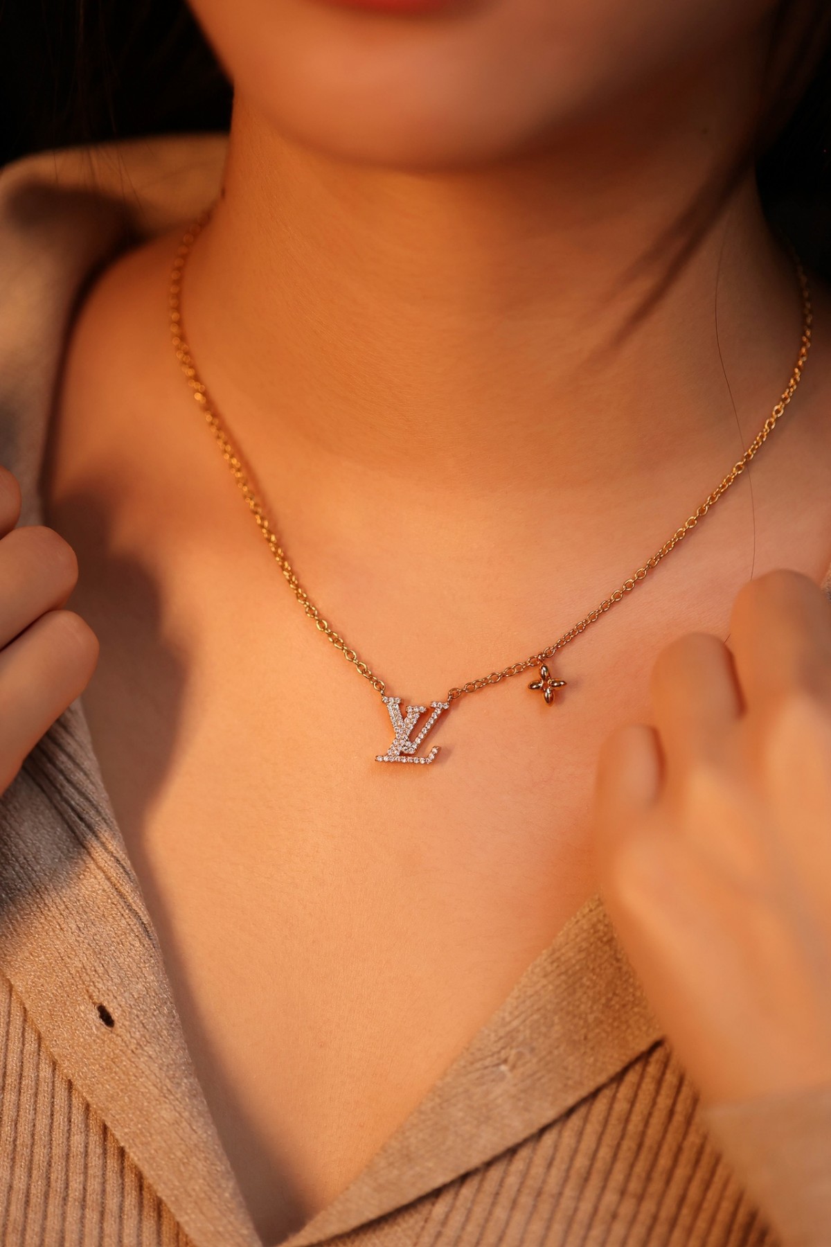 2024 Summer：Shebag M00596 LV Iconic necklace （2024 July updated）-최고의 품질 가짜 루이비통 가방 온라인 스토어, 복제 디자이너 가방 ru