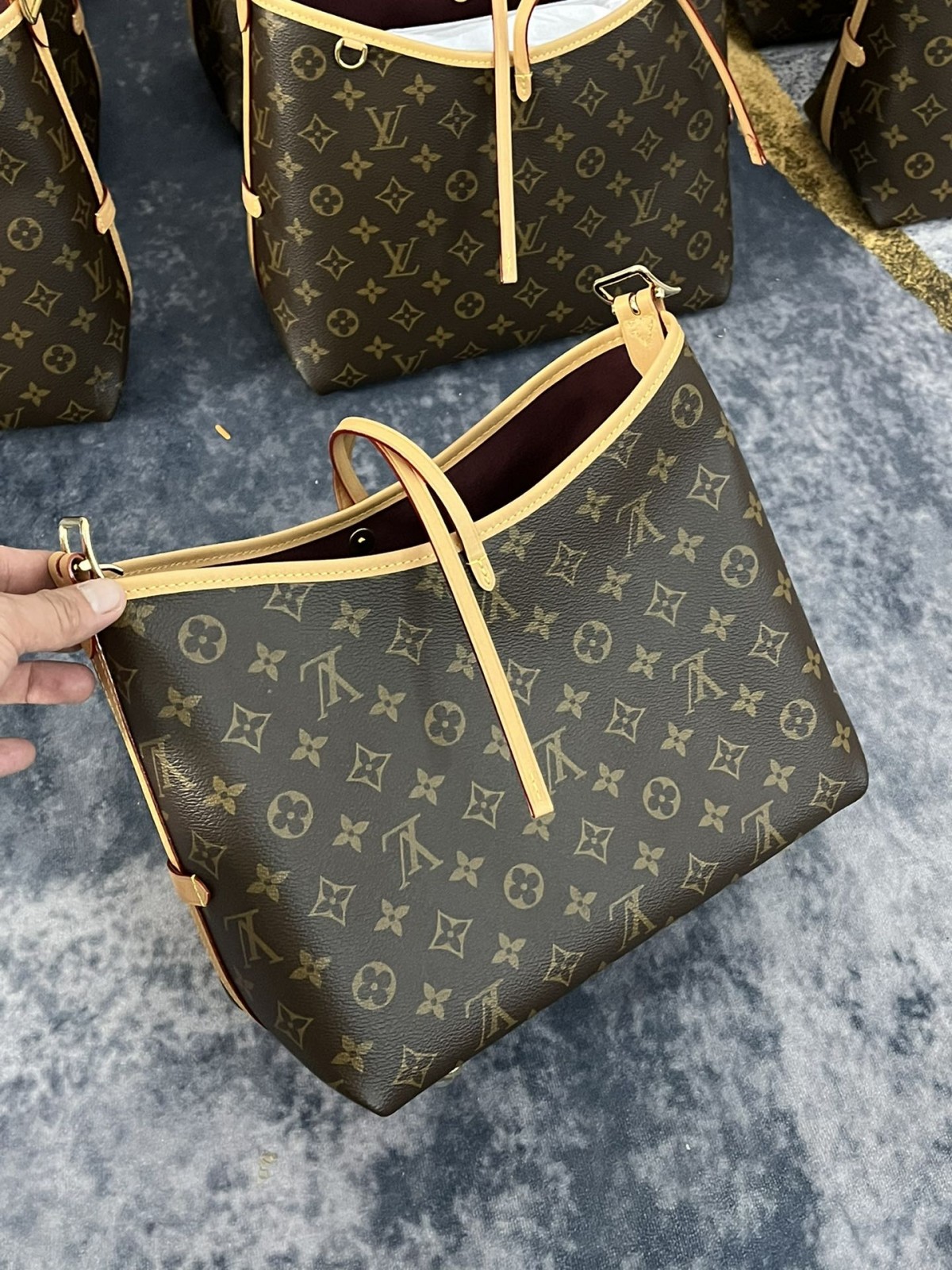 Shebag Louis Vuitton Carry all small M46203 collection（2024 Aug updated）-Bästa kvalitet Fake Louis Vuitton Bag Online Store, Replica designer bag ru