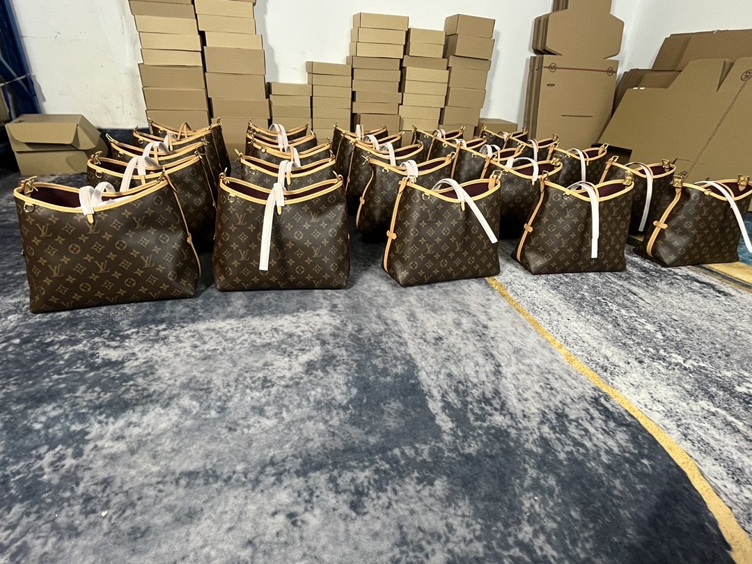 Shebag Louis Vuitton Carry all small M46203 collection（2024 Aug updated）-Tayada ugu Fiican ee Louis Vuitton Boorsada Online Store, Bac naqshadeeye nuqul ah