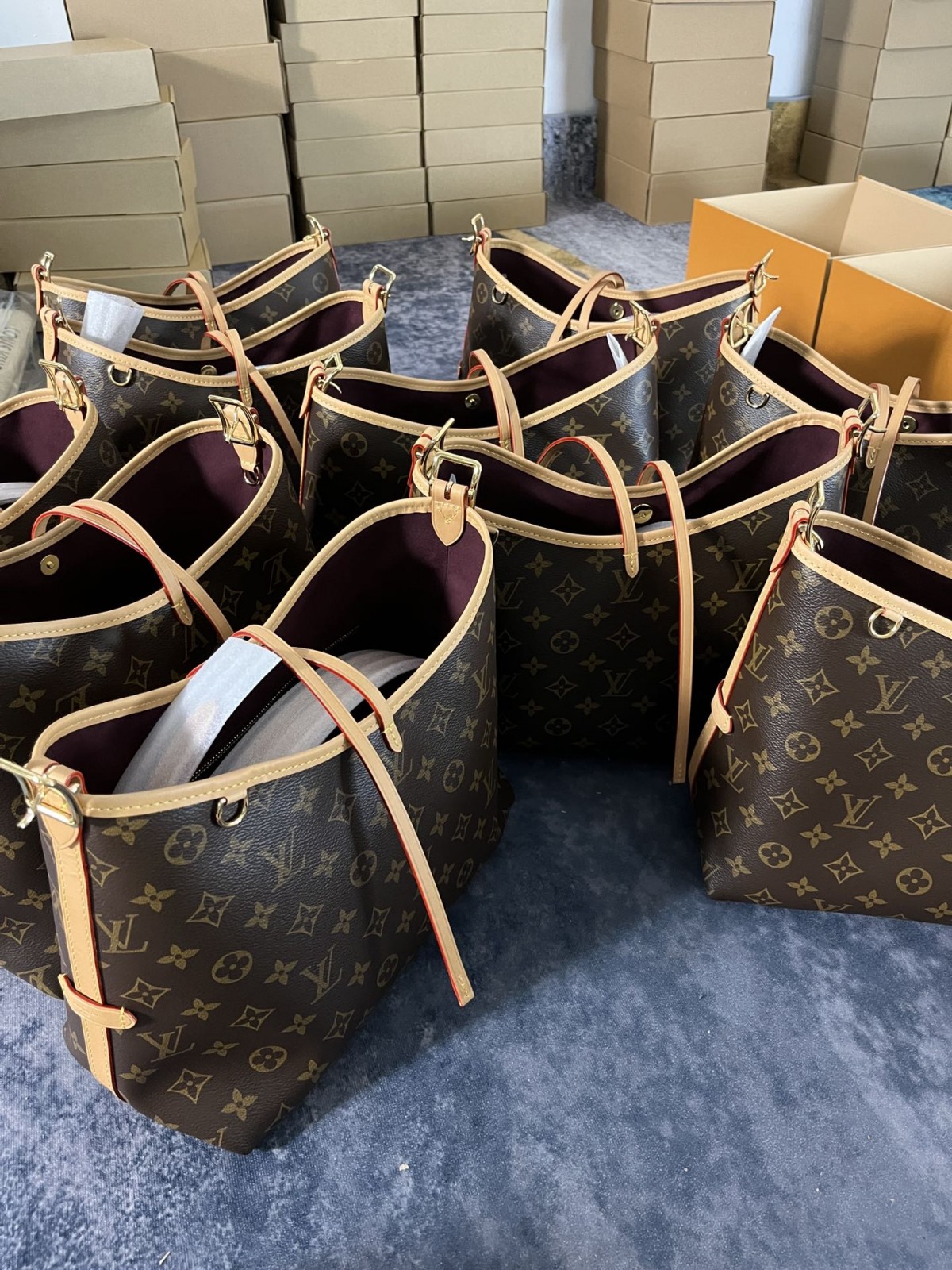 Shebag Louis Vuitton Carry all small M46203 collection（2024 Aug updated）-Labing Maayo nga Kalidad nga Peke nga Louis Vuitton Bag Online Store, Replica designer bag ru