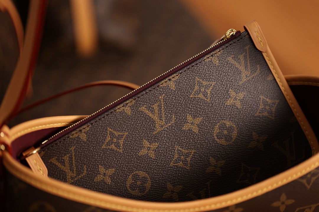 Shebag Louis Vuitton Carry all small M46203 collection（2024 Aug updated）-ហាងអនឡាញកាបូប Louis Vuitton ក្លែងក្លាយដែលមានគុណភាពល្អបំផុត កាបូបអ្នករចនាម៉ូដចម្លង ru