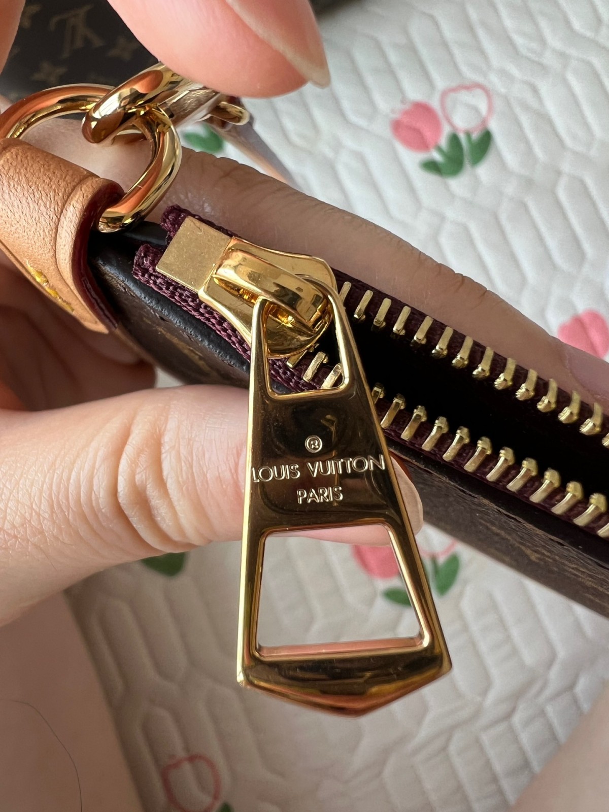 Shebag Louis Vuitton Carry all small M46203 collection（2024 Aug updated）-Best Quality Fake designer Bag Review, Replica designer bag ru