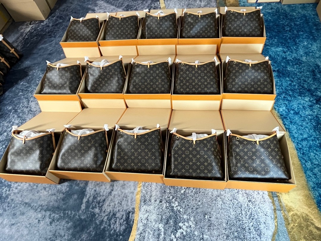 Shebag Louis Vuitton Carry all small M46203 collection（2024 Aug updated）-Best Quality Fake Louis Vuitton Bag Nettbutikk, Replica designer bag ru