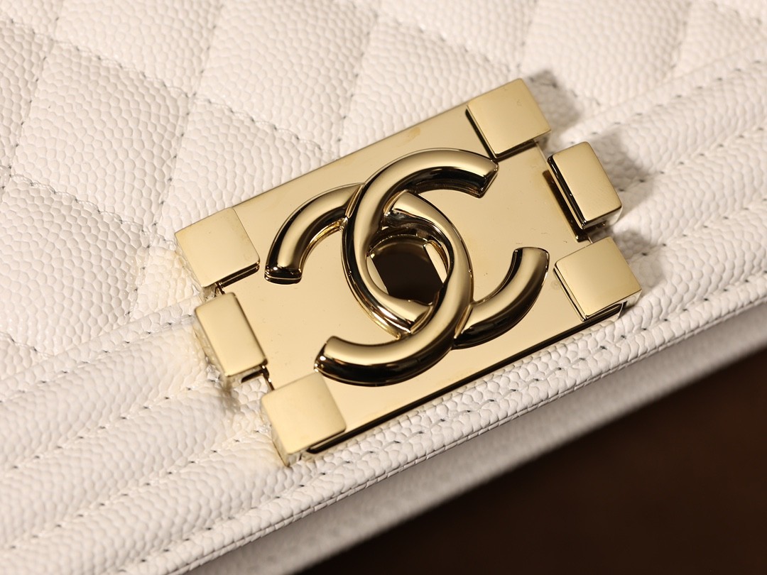 Chanel Leboy small white gold bag full review（2024 Aug updated）-Kedai Dalam Talian Beg Louis Vuitton Palsu Kualiti Terbaik, Beg reka bentuk replika ru