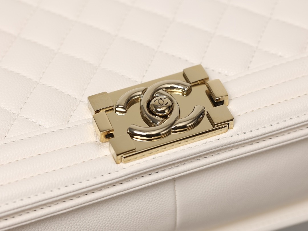 Chanel Leboy small white gold bag full review（2024 Aug updated）-Pangalusna kualitas palsu Louis Vuitton Kantong Toko Online, Replica desainer kantong ru