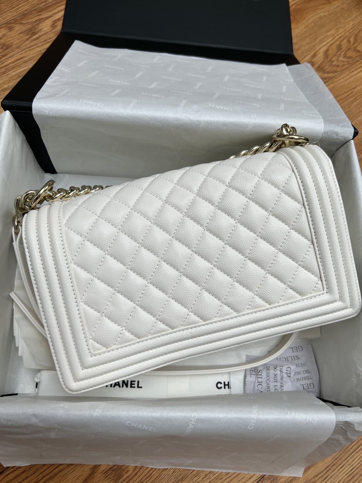 Chanel Leboy small white gold bag full review（2024 Aug updated）-Kedai Dalam Talian Beg Louis Vuitton Palsu Kualiti Terbaik, Beg reka bentuk replika ru