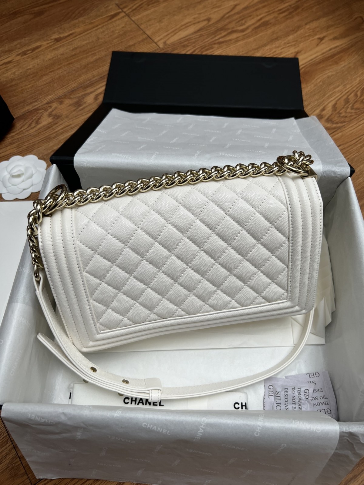 Chanel Leboy small white gold bag full review（2024 Aug updated）-Bedste kvalitet Fake Louis Vuitton Bag Online Store, Replica designer bag ru