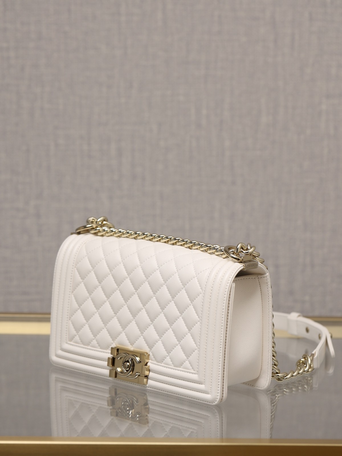 Chanel Leboy small white gold bag full review（2024 Aug updated）-Pangalusna kualitas palsu Louis Vuitton Kantong Toko Online, Replica desainer kantong ru