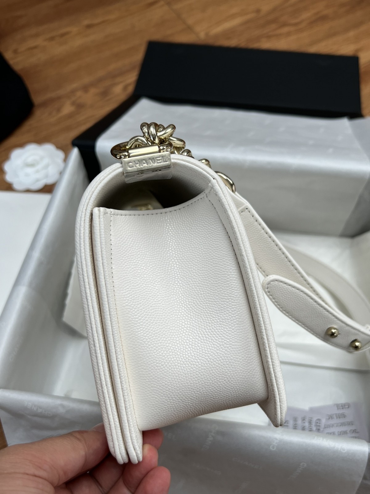 Chanel Leboy small white gold bag full review（2024 Aug updated）-Nejkvalitnější falešná taška Louis Vuitton Online Store, Replica designer bag ru