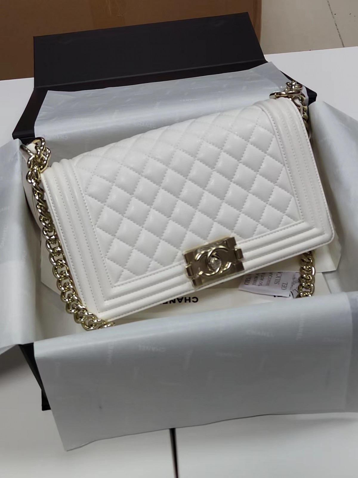 Chanel Leboy small white gold bag full review（2024 Aug updated）-Labing Maayo nga Kalidad nga Peke nga Louis Vuitton Bag Online Store, Replica designer bag ru