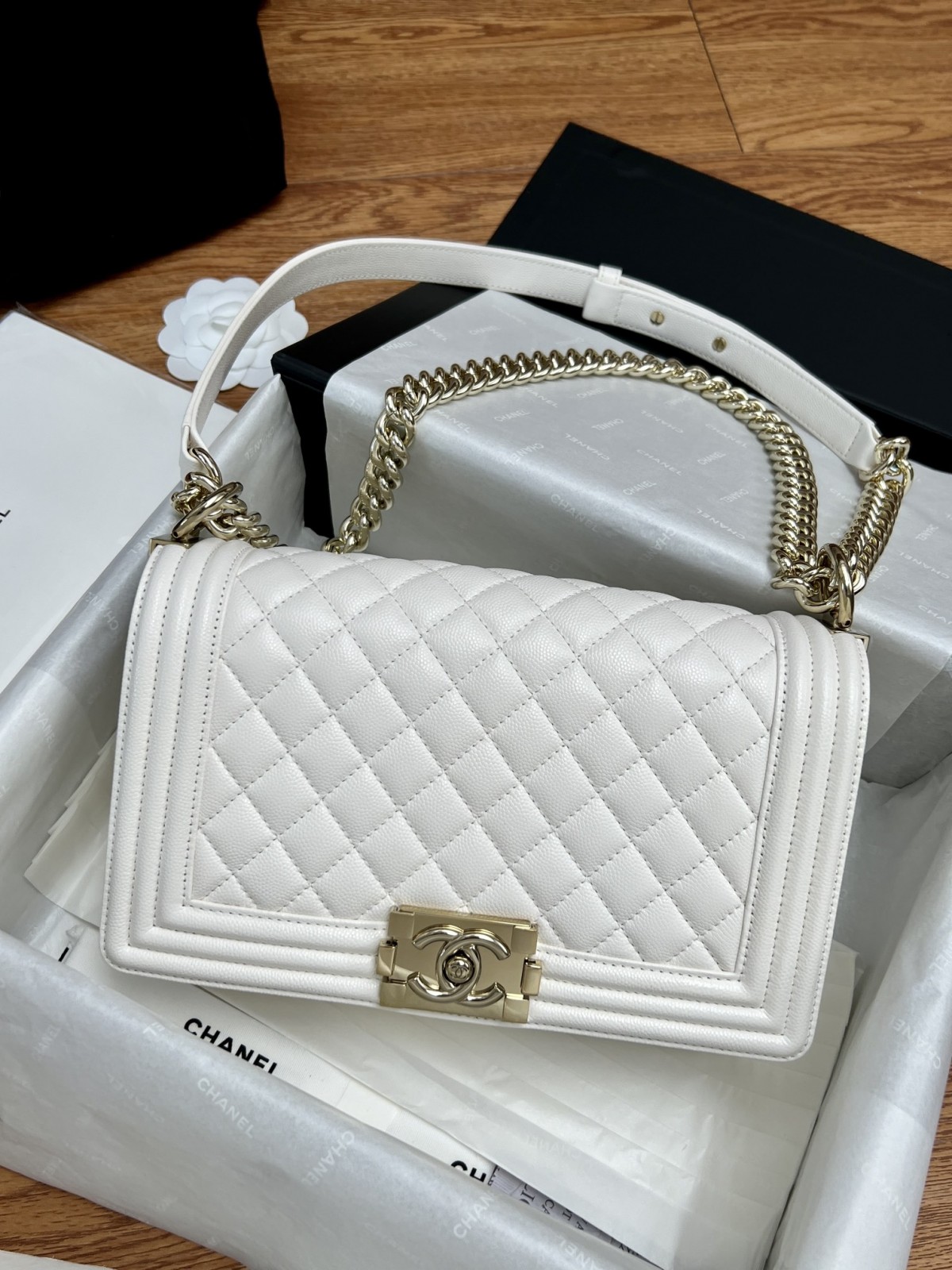 Chanel Leboy small white gold bag full review（2024 Aug updated）-Bescht Qualitéit Fake Louis Vuitton Bag Online Store, Replica Designer Bag ru