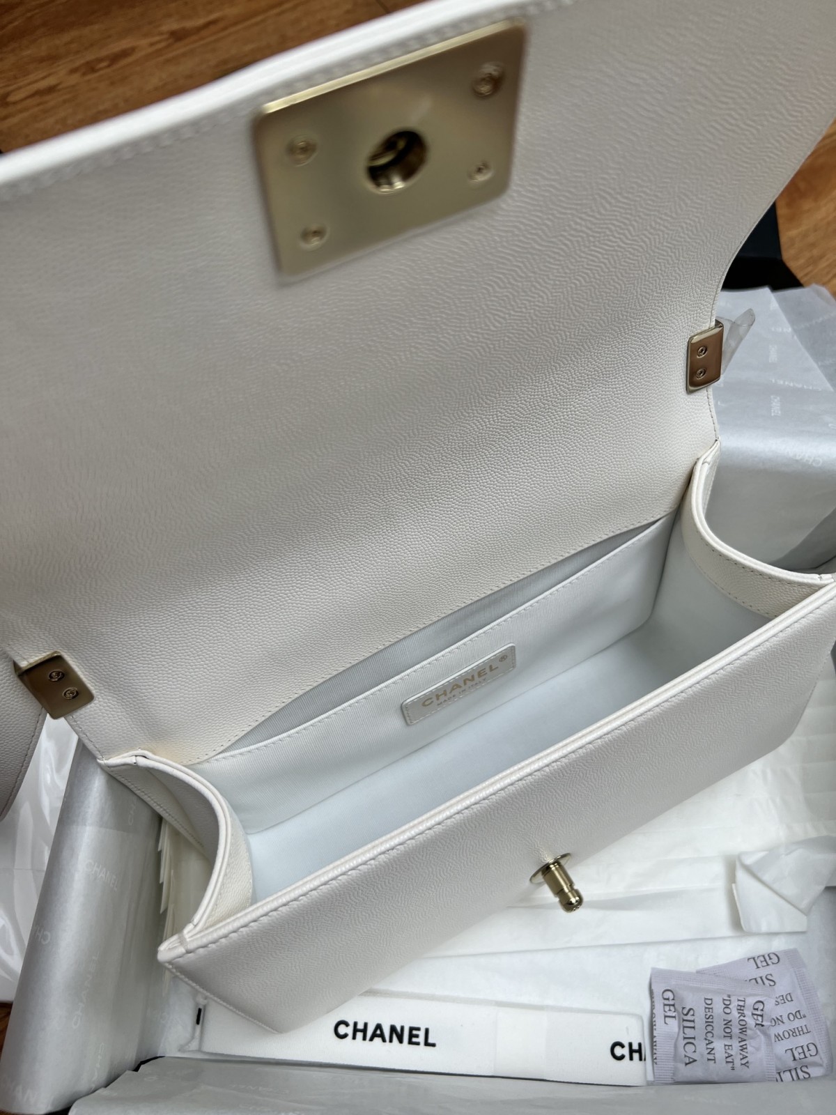 Chanel Leboy small white gold bag full review（2024 Aug updated）-Magazin online de geanți Louis Vuitton fals de cea mai bună calitate, geantă de designer replica ru