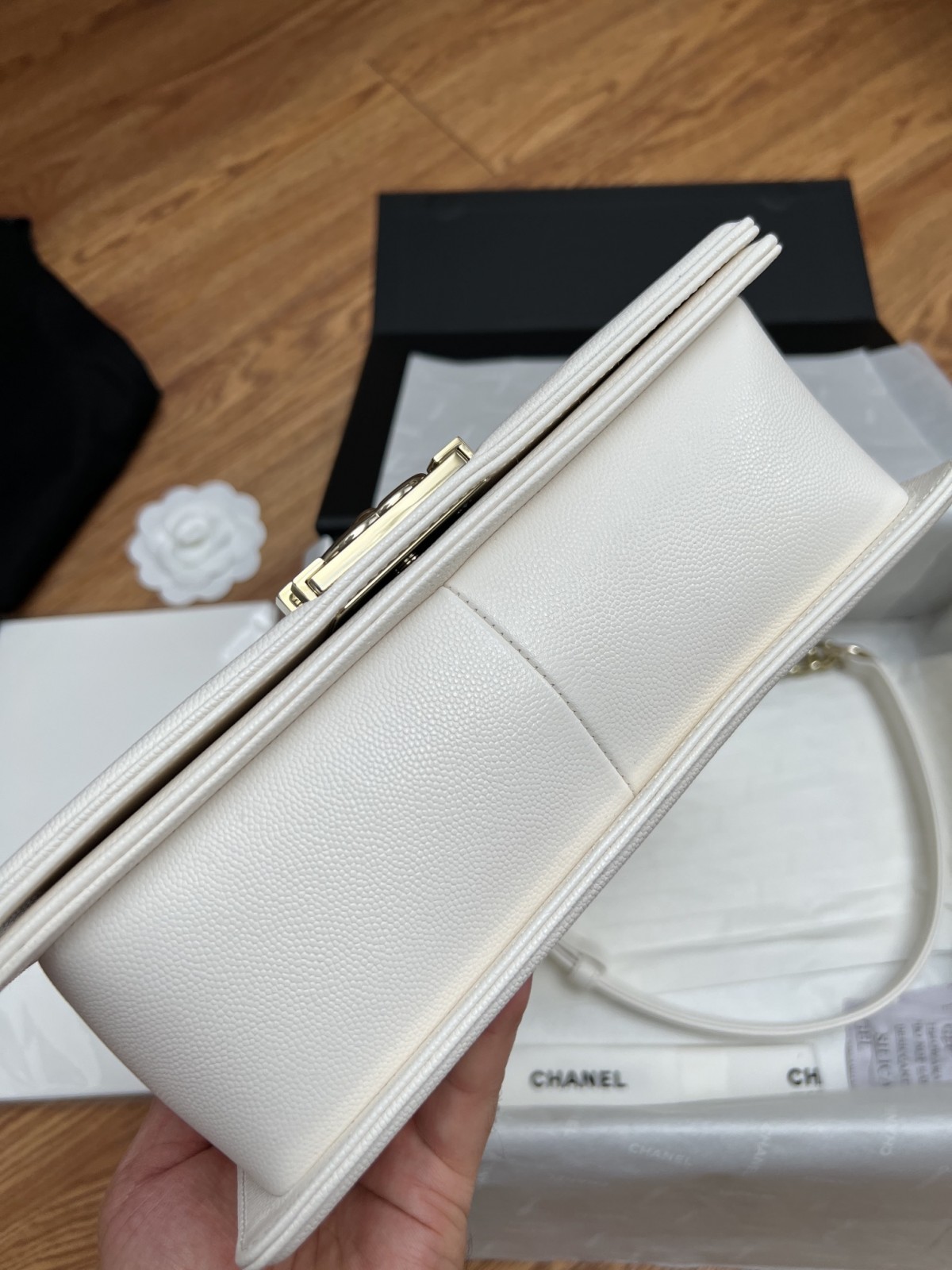 Chanel Leboy small white gold bag full review（2024 Aug updated）-ʻOi aku ka maikaʻi o ka ʻeke Louis Vuitton ʻeke hoʻopunipuni ma ka hale kūʻai pūnaewele, ʻeke hoʻolālā kope ru