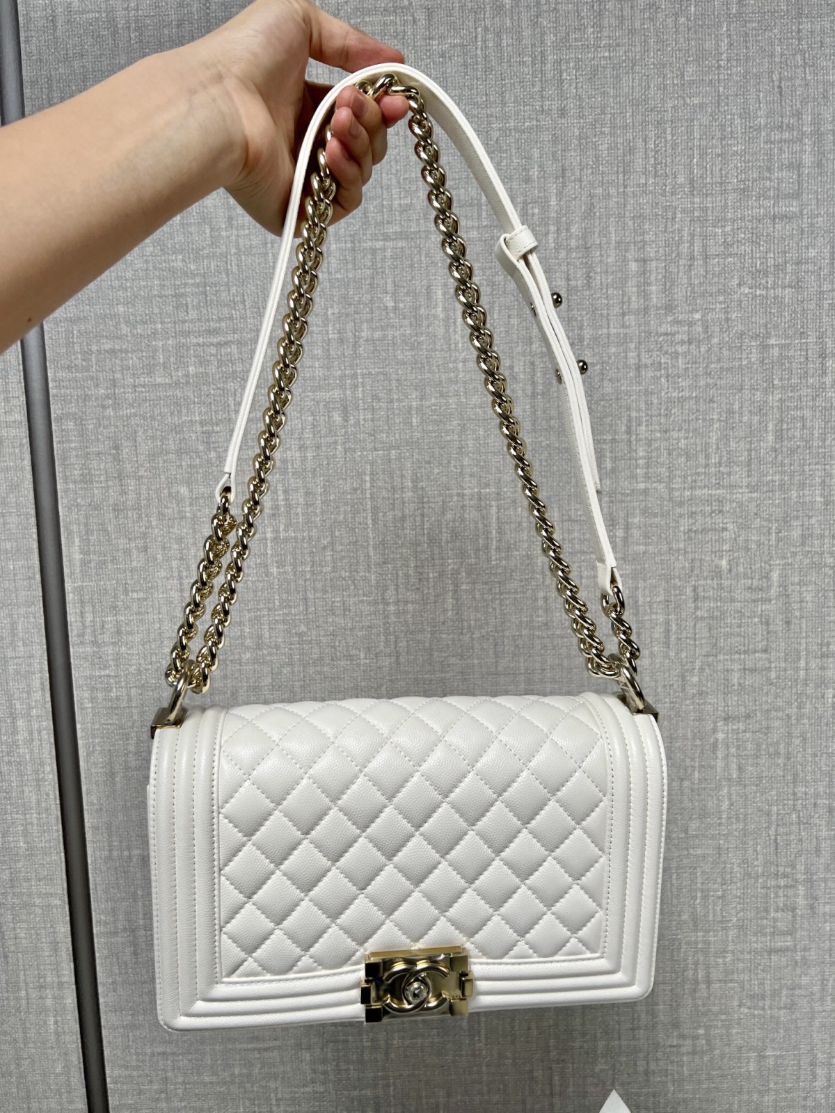 Chanel Leboy small white gold bag full review（2024 Aug updated）-בעסטער קוואַליטעט שווינדל לוי ווויטטאָן באַג אָנליין קראָם, רעפּליקע דיזיינער זעקל רו