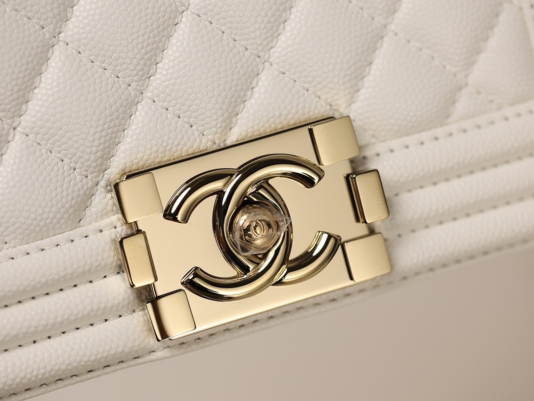 Chanel Leboy small white gold bag full review（2024 Aug updated）-最高品質の偽のルイヴィトンバッグオンラインストア、レプリカデザイナーバッグru