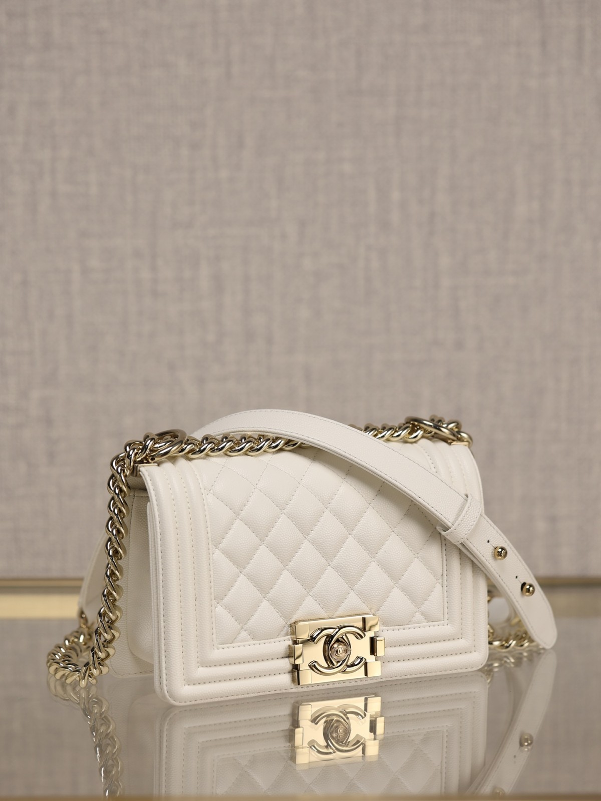 Chanel Leboy small white gold bag full review（2024 Aug updated）-Legjobb minőségű hamis Louis Vuitton táska online áruház, replika designer táska ru