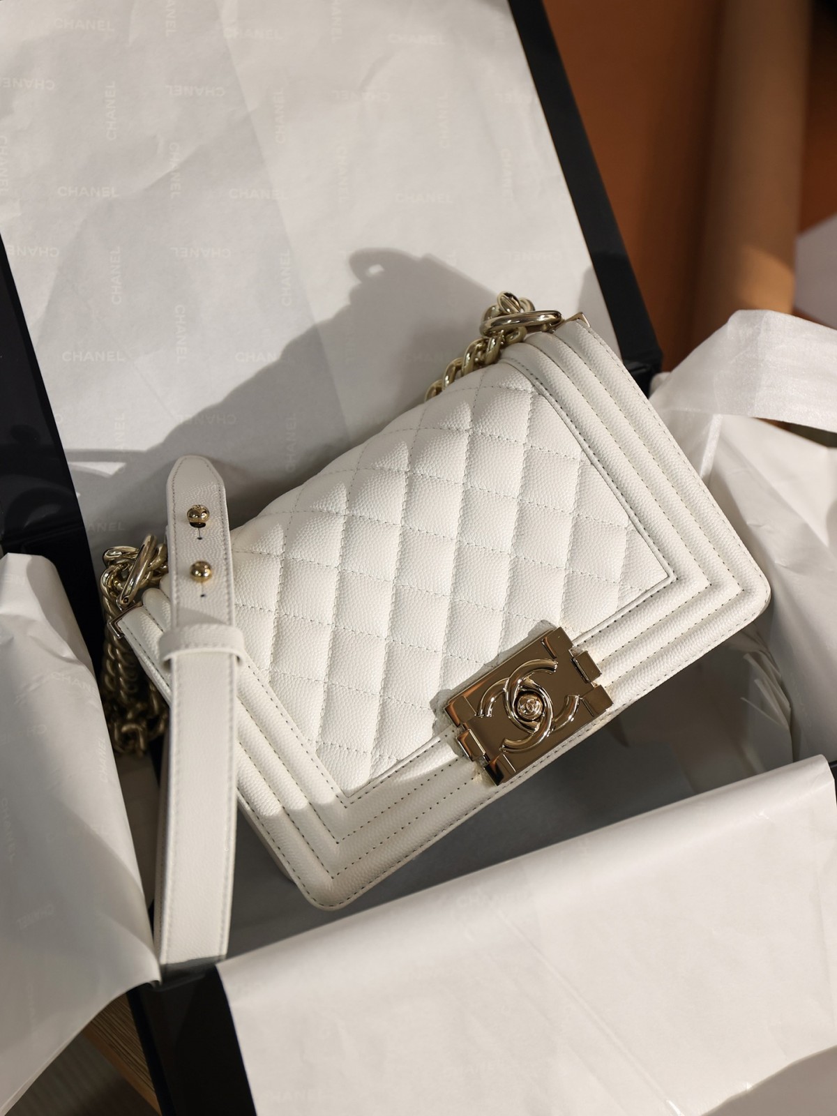 Chanel Leboy small white gold bag full review（2024 Aug updated）-Bescht Qualitéit Fake Louis Vuitton Bag Online Store, Replica Designer Bag ru