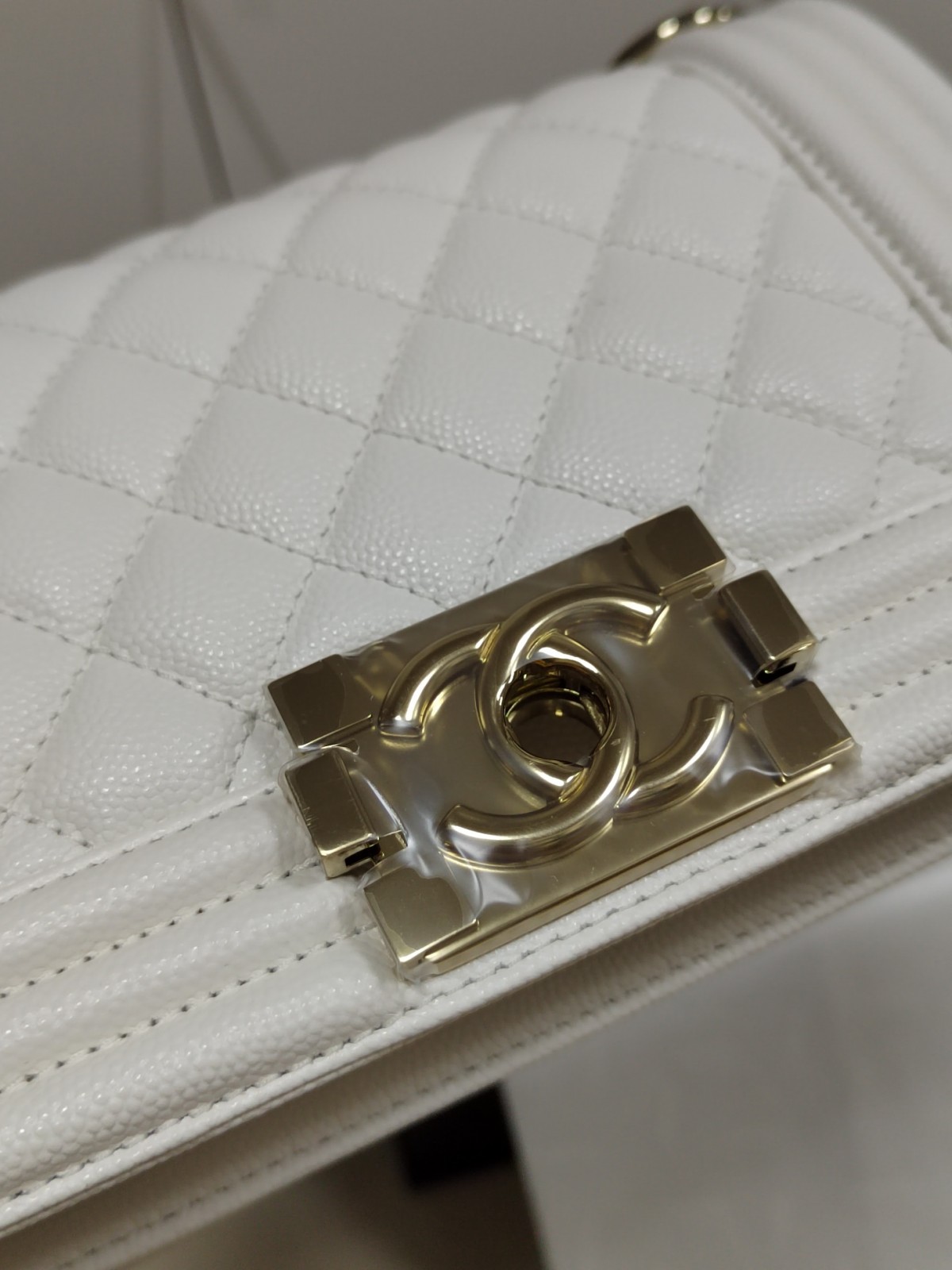 Chanel Leboy small white gold bag full review（2024 Aug updated）-最高品質の偽のルイヴィトンバッグオンラインストア、レプリカデザイナーバッグru