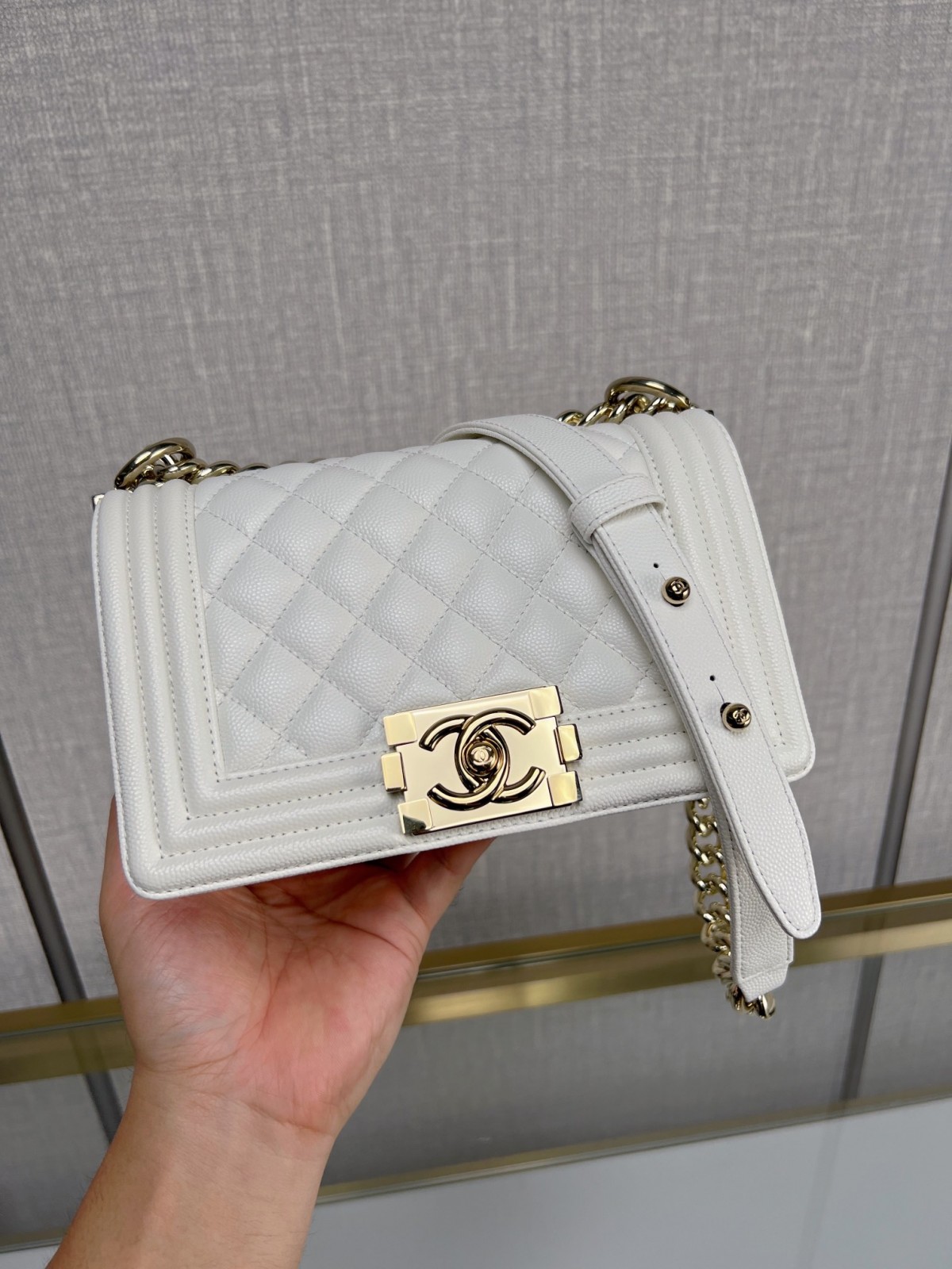 Chanel Leboy small white gold bag full review（2024 Aug updated）-Magazin online de geanți Louis Vuitton fals de cea mai bună calitate, geantă de designer replica ru