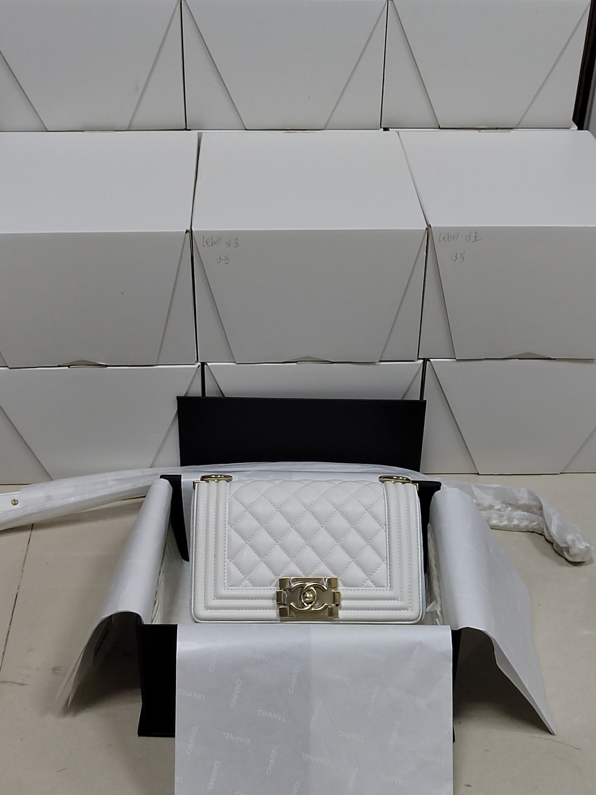 Chanel Leboy small white gold bag full review（2024 Aug updated）-最高品質の偽のルイヴィトンバッグオンラインストア、レプリカデザイナーバッグru