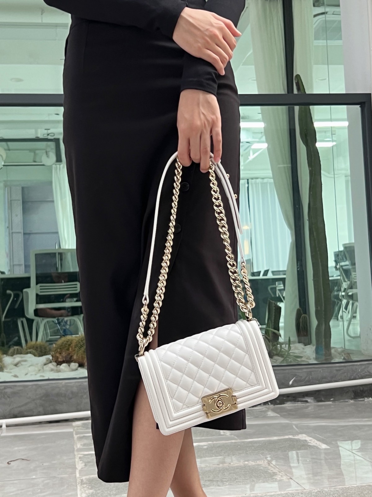 Chanel Leboy small white gold bag full review（2024 Aug updated）-Legjobb minőségű hamis Louis Vuitton táska online áruház, replika designer táska ru