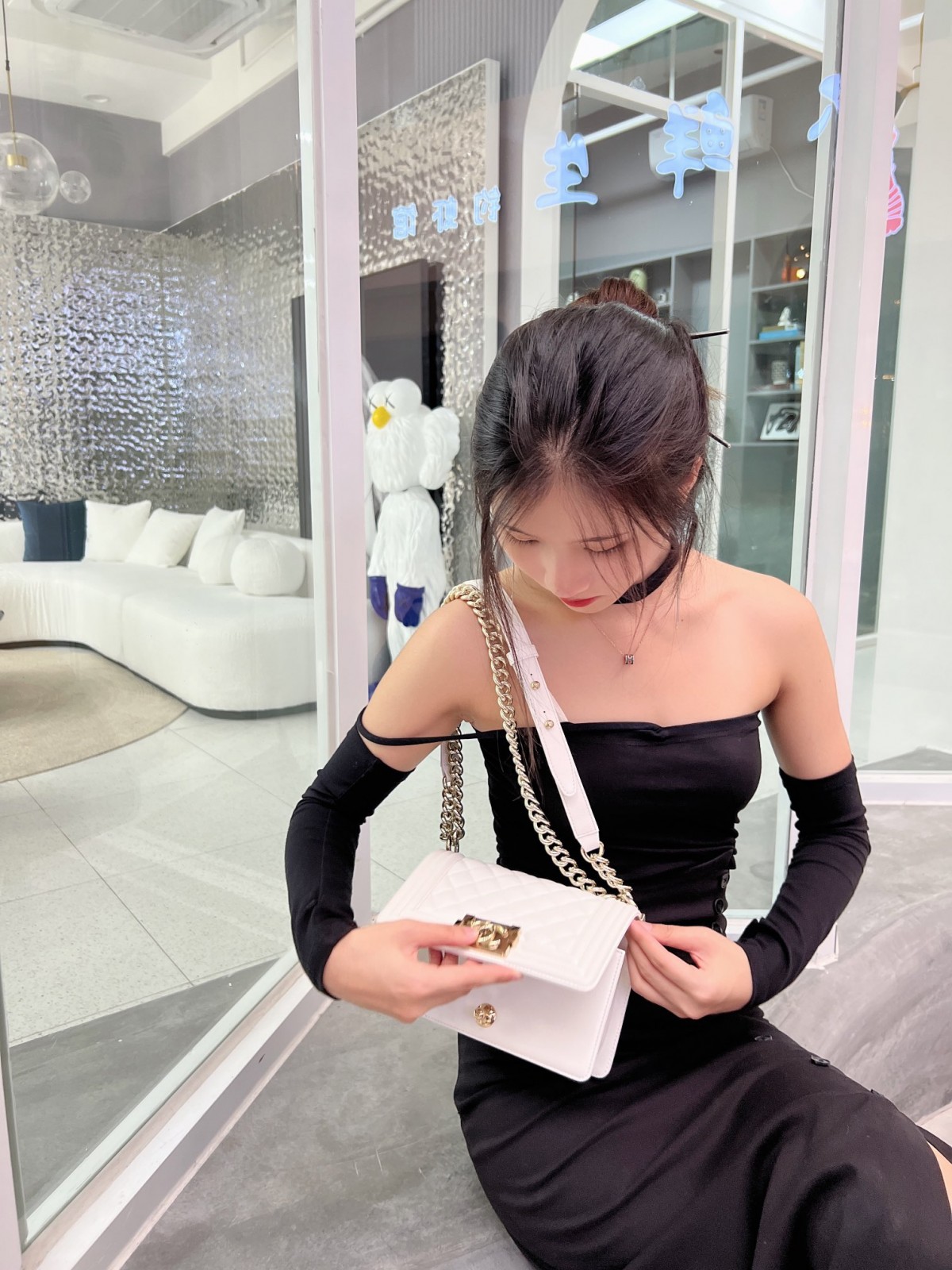 Chanel Leboy small white gold bag full review（2024 Aug updated）-Bescht Qualitéit Fake Louis Vuitton Bag Online Store, Replica Designer Bag ru