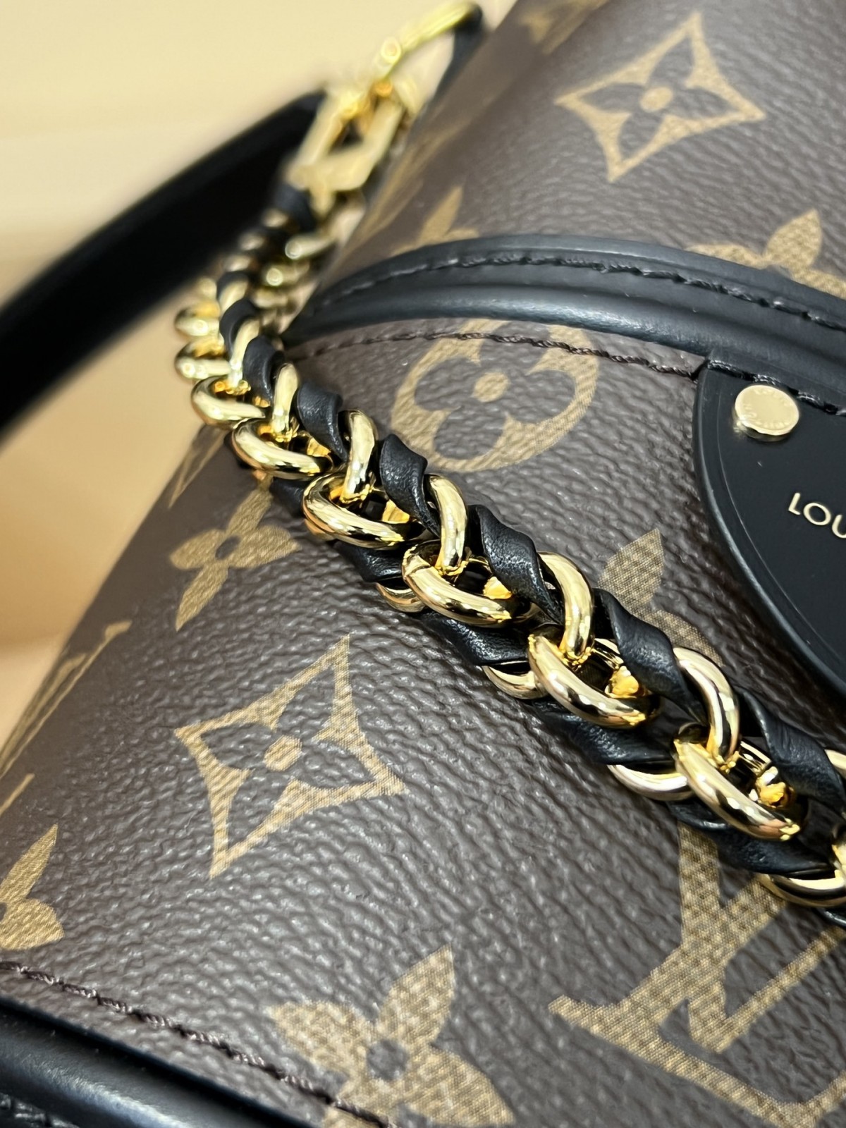 Shebag Louis Vuitton Canoe bag full review (2024 Aug updated)-Loja online de bolsa Louis Vuitton falsa de melhor qualidade, bolsa de designer de réplica ru