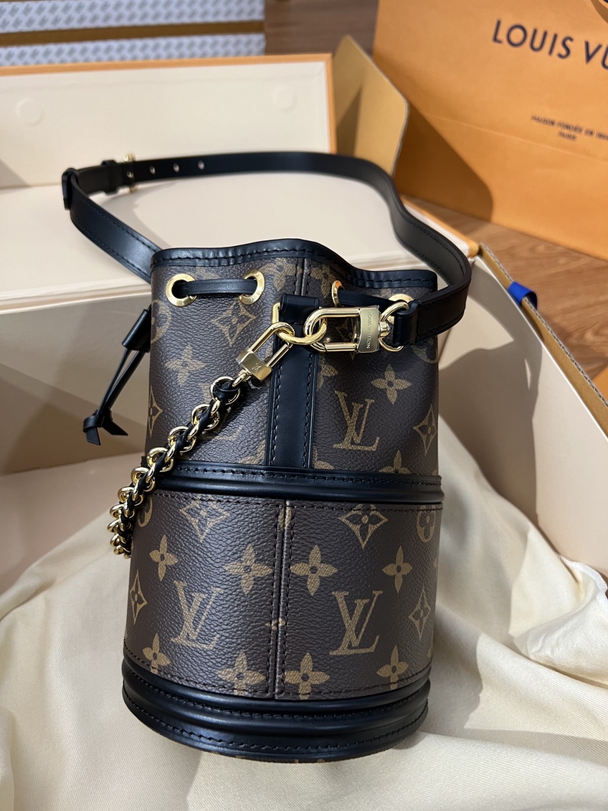 Shebag Louis Vuitton Canoe bag full review (2024 Aug updated)-Best Quality Fake Louis Vuitton Bag Online Store, Replica designer bag ru